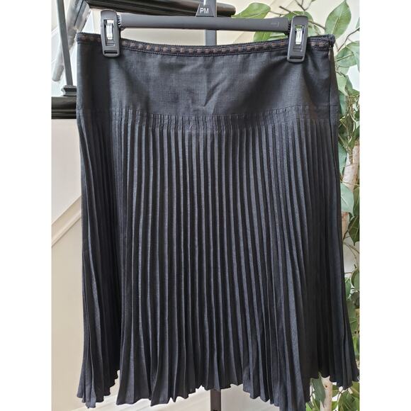 Ann Taylor Midi Pleated Skirt Womens Size 4 Black Solid Polyester Casual Pull On - Picture 1 of 10